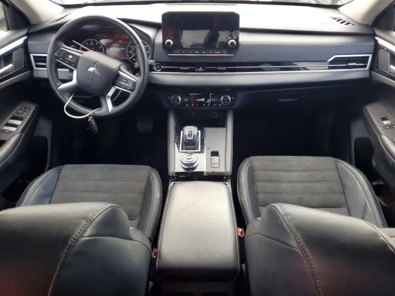 2023 MITSUBISHI OUTLANDER SE  