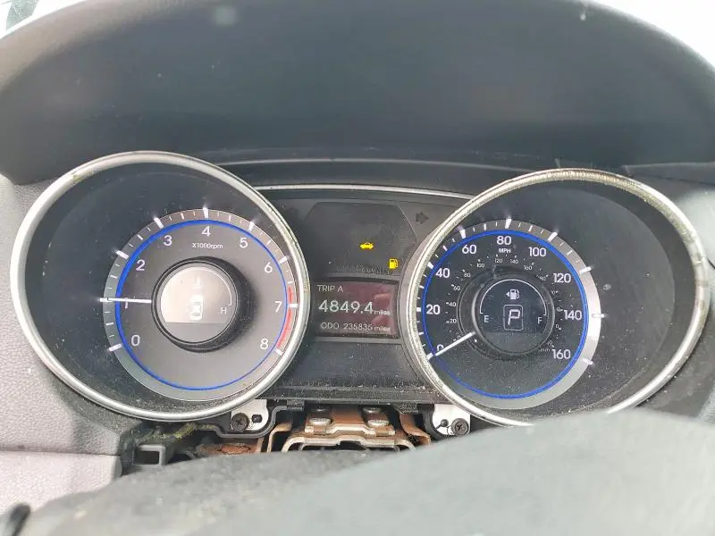 2011 HYUNDAI SONATA GLS  