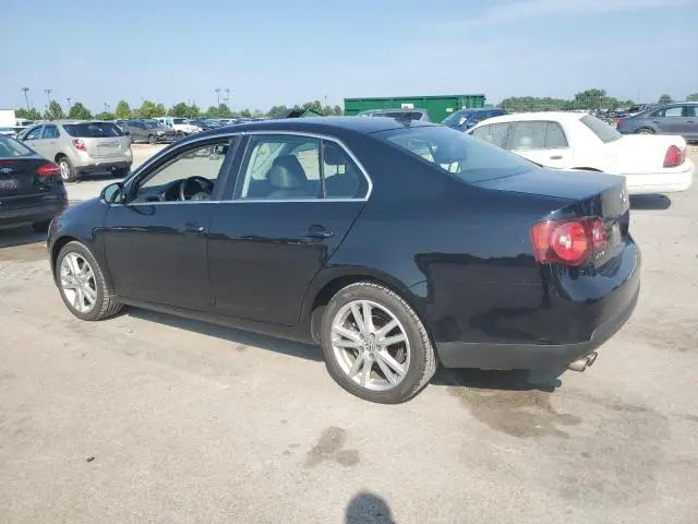 2010 VOLKSWAGEN JETTA SE  