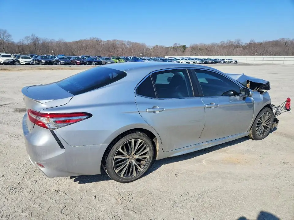 2018 TOYOTA CAMRY   