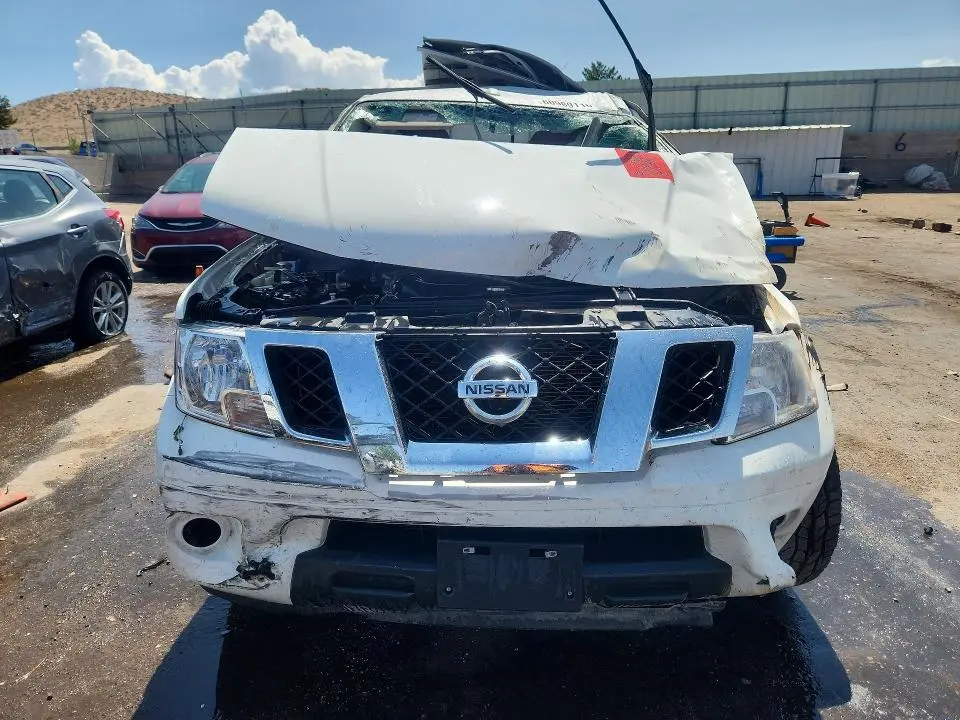 2016 NISSAN FRONTIER SV  