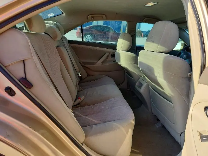 2010 TOYOTA CAMRY LE  