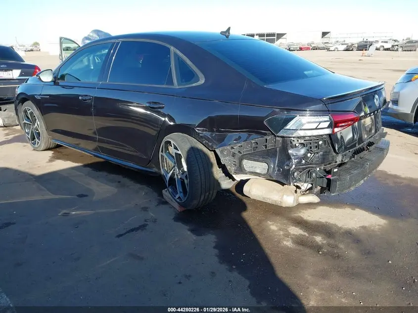 2020 VOLKSWAGEN PASSAT 2.0T R-LINE