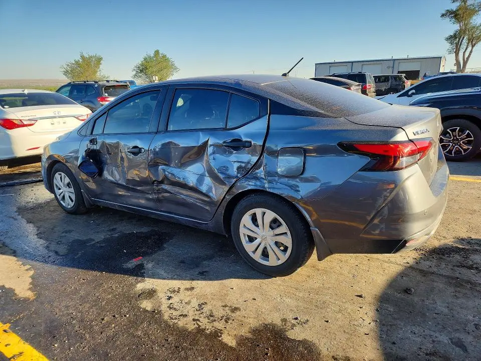 2021 NISSAN VERSA S  
