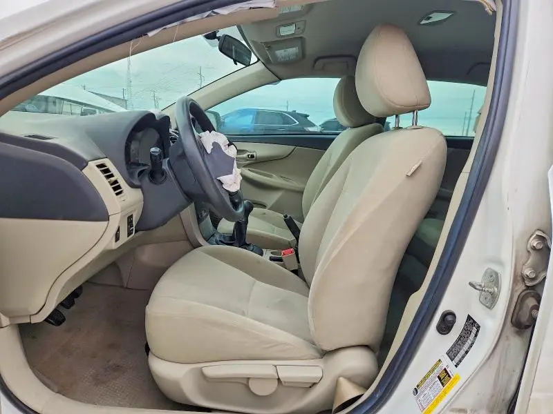 2011 TOYOTA COROLLA BASE  