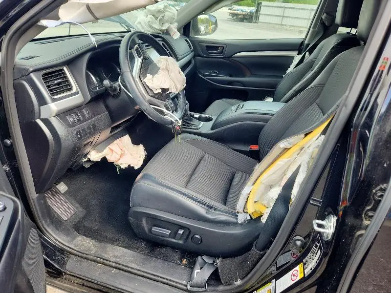 2017 TOYOTA HIGHLANDER LE PLUS  