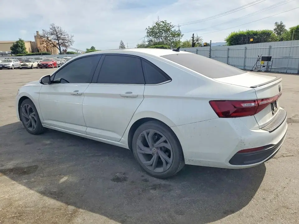2025 VOLKSWAGEN JETTA SE  