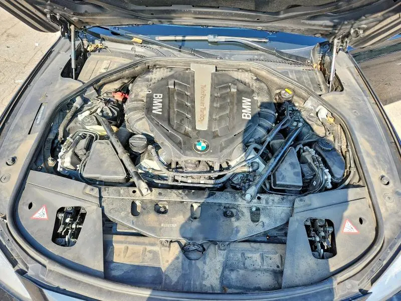 2015 BMW 750 XI  