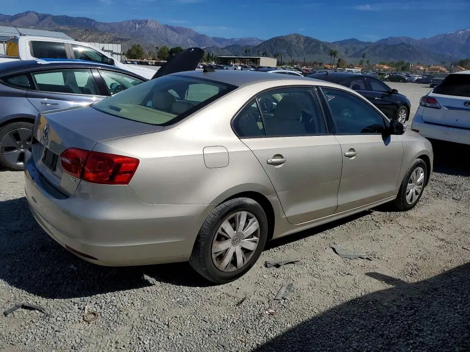 2014 VOLKSWAGEN JETTA SE  