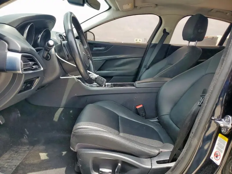 2019 JAGUAR XE   