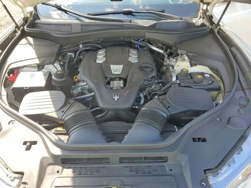 2017 MASERATI LEVANTE SPORT  