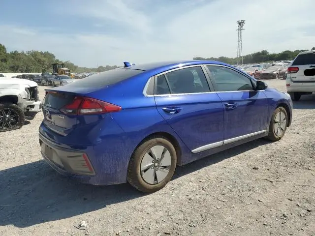 2022 HYUNDAI IONIQ SE  