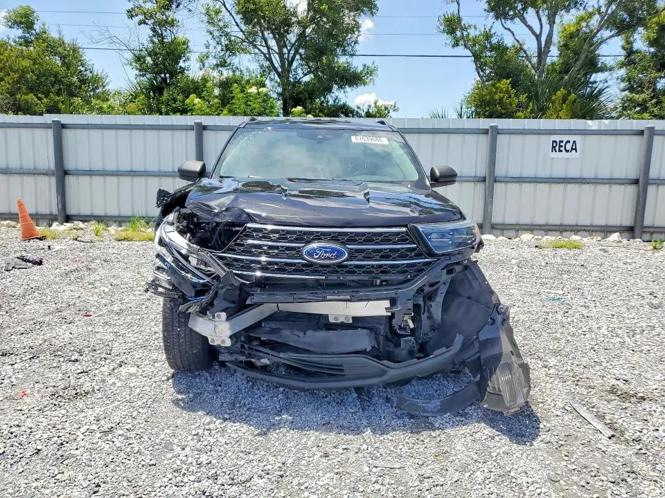 2022 FORD EXPLORER XLT  