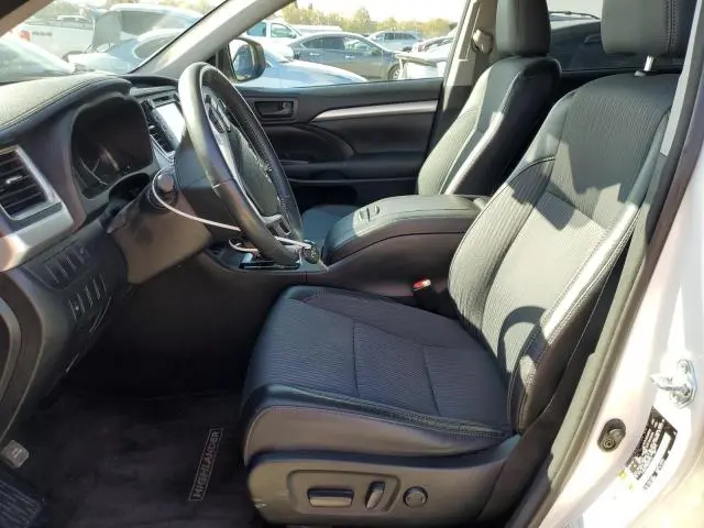 2016 TOYOTA HIGHLANDER LE  