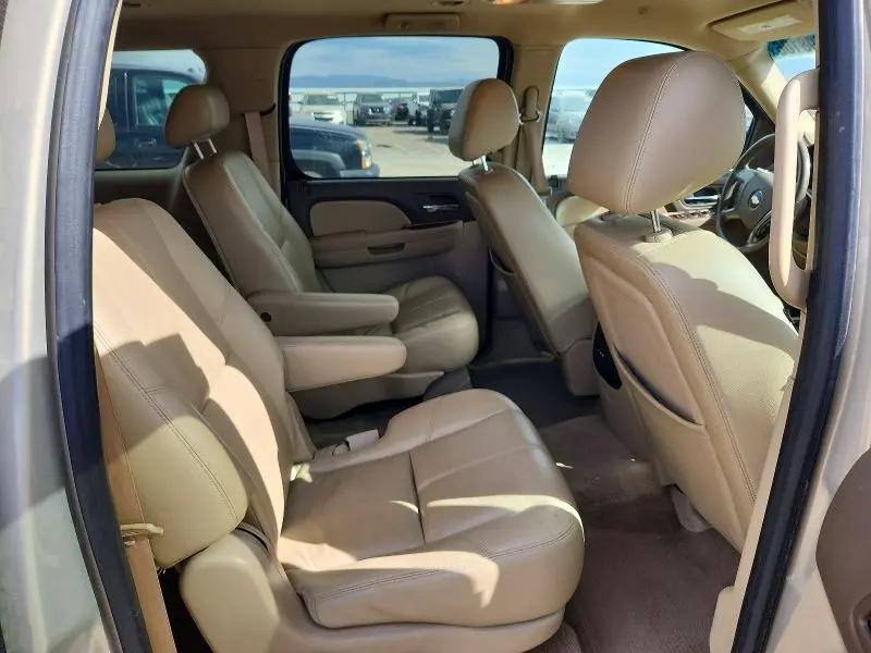 2010 CHEVROLET SUBURBAN K1500 LT  