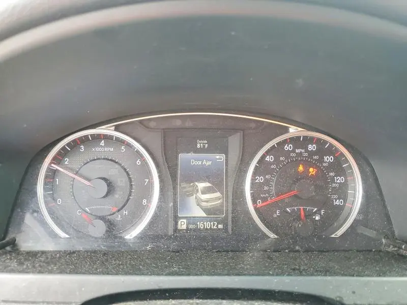 2016 TOYOTA CAMRY SE  