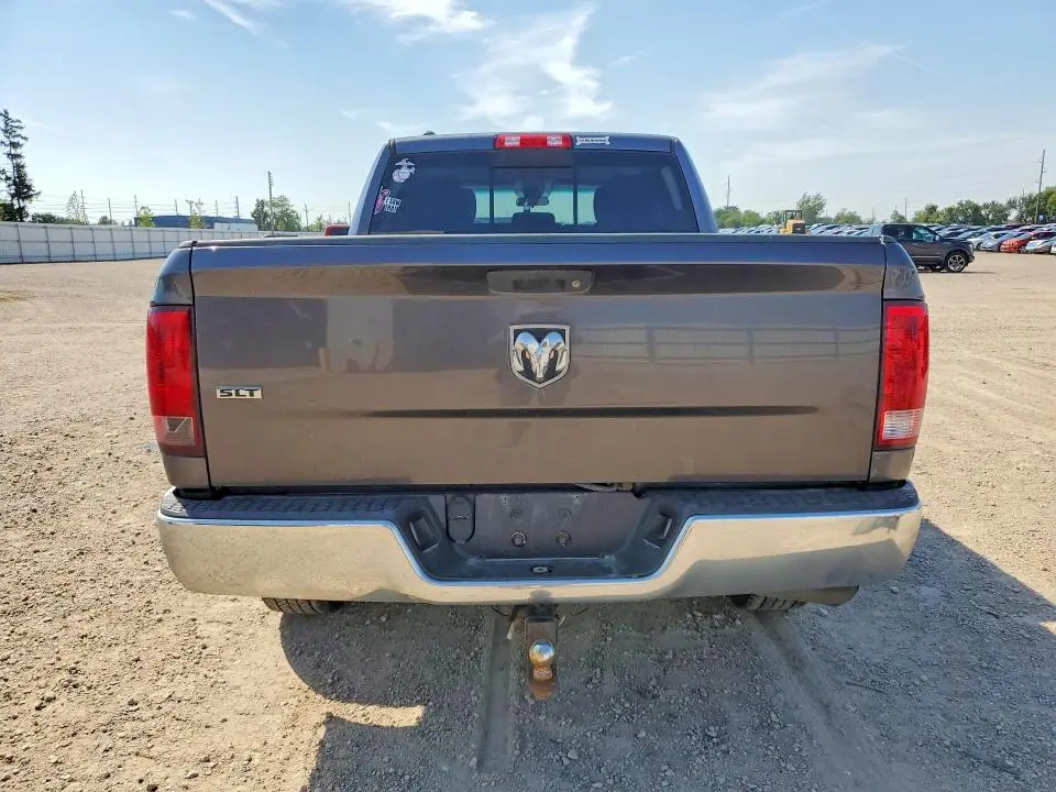 2017 RAM 1500 SLT  