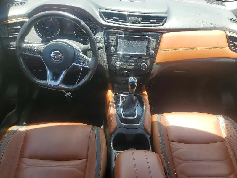 2017 NISSAN ROGUE SL  