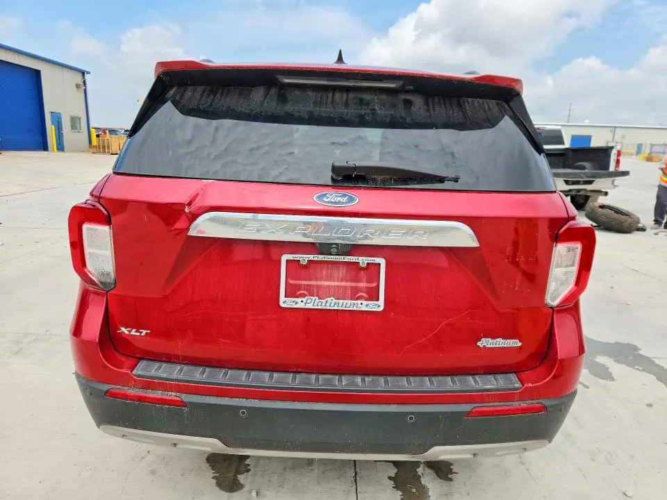 2022 FORD EXPLORER XLT  