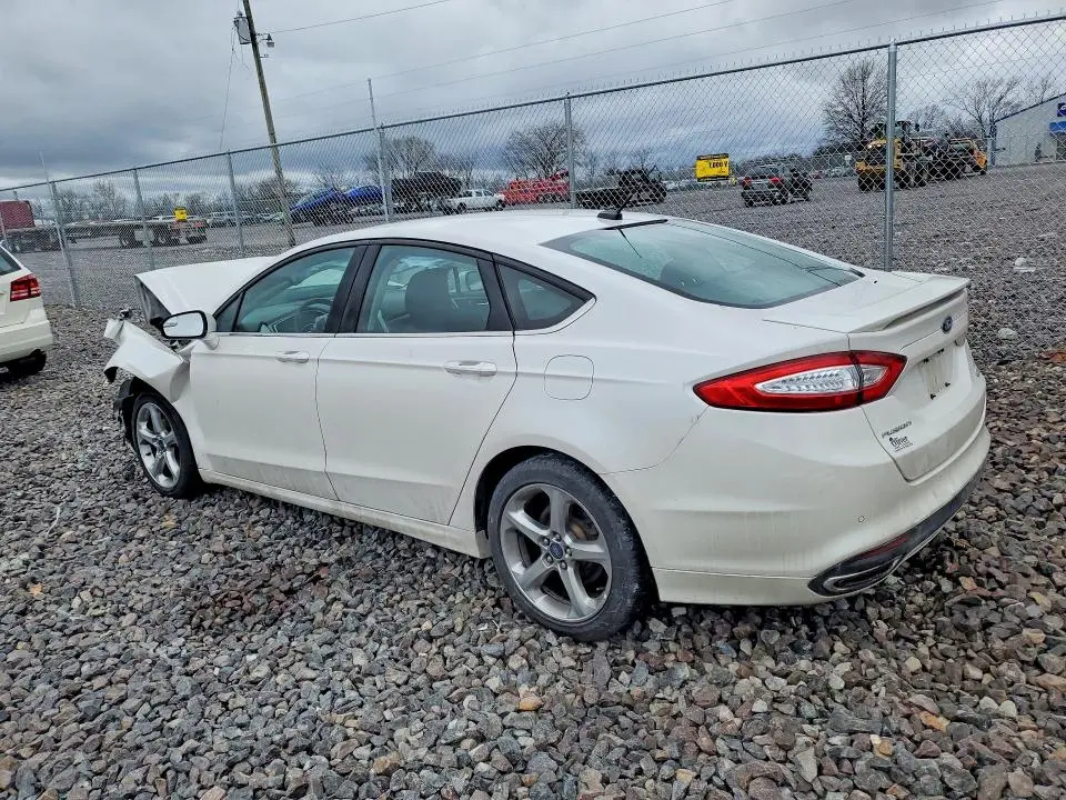 2016 FORD FUSION SE  