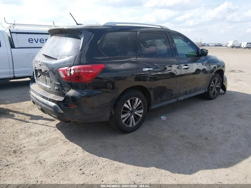 2018 NISSAN PATHFINDER SV