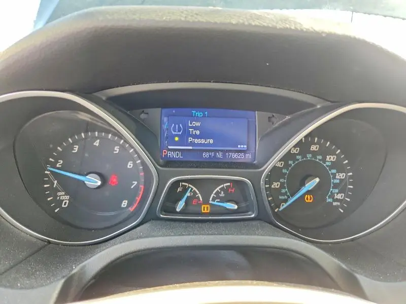 2013 FORD FOCUS SE  