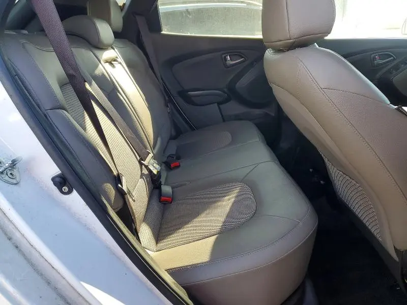 2015 HYUNDAI TUCSON SE  