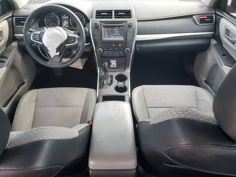 2015 TOYOTA CAMRY SE  