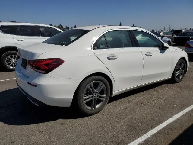 2020 MERCEDES-BENZ A 220  
