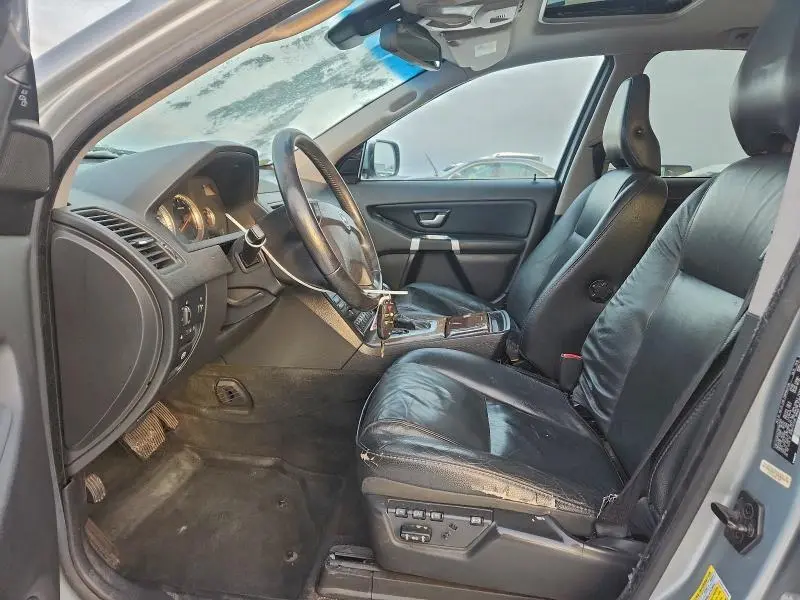 2011 VOLVO XC90 3.2  