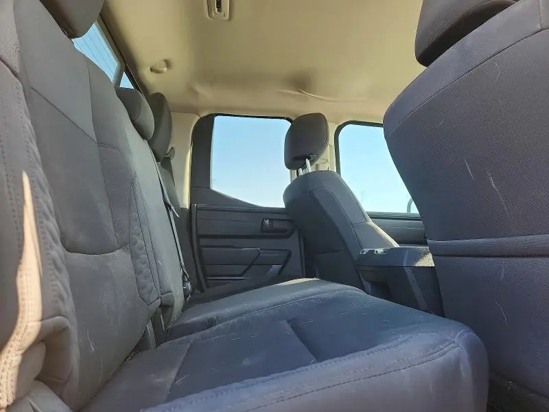 2024 TOYOTA TUNDRA SR  