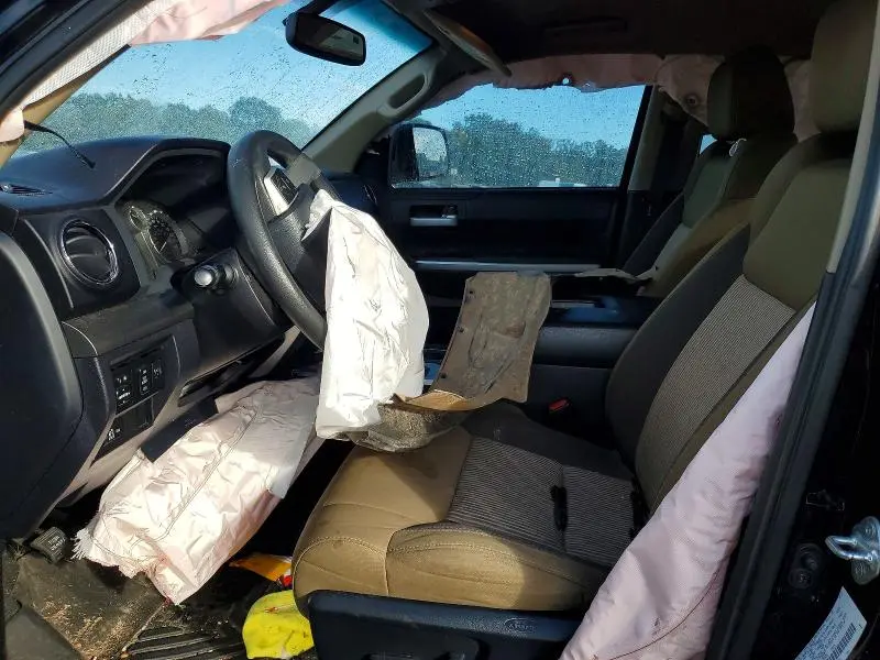 2017 TOYOTA TUNDRA SR5  