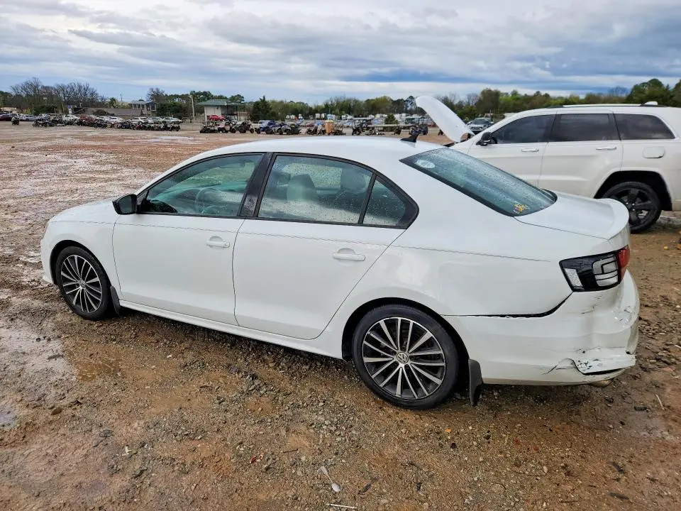 2016 VOLKSWAGEN JETTA SPORT  