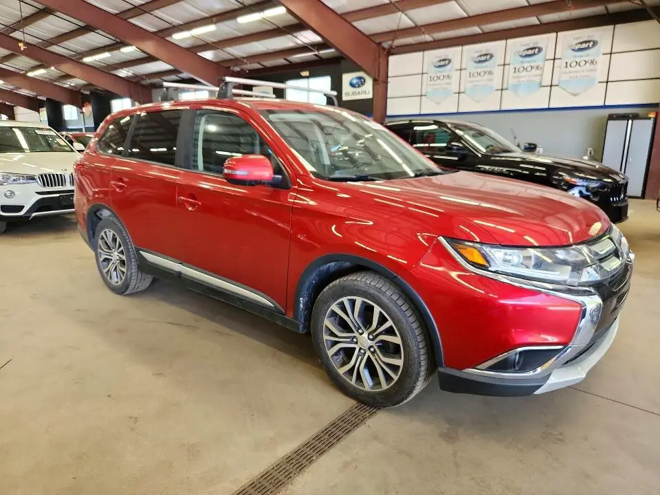 2016 MITSUBISHI OUTLANDER SE  