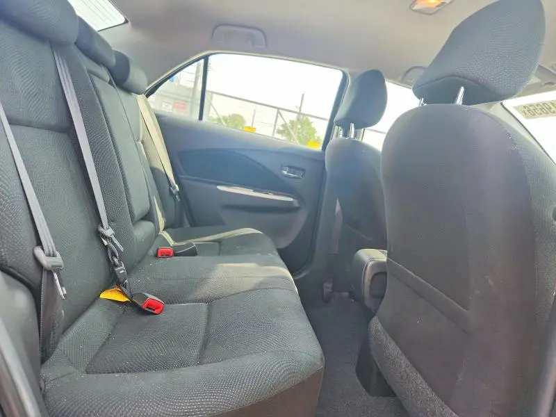 2010 TOYOTA YARIS BASE  