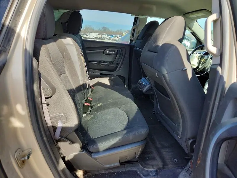 2011 CHEVROLET TRAVERSE LT  