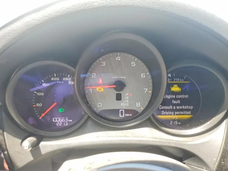 2015 PORSCHE MACAN S  
