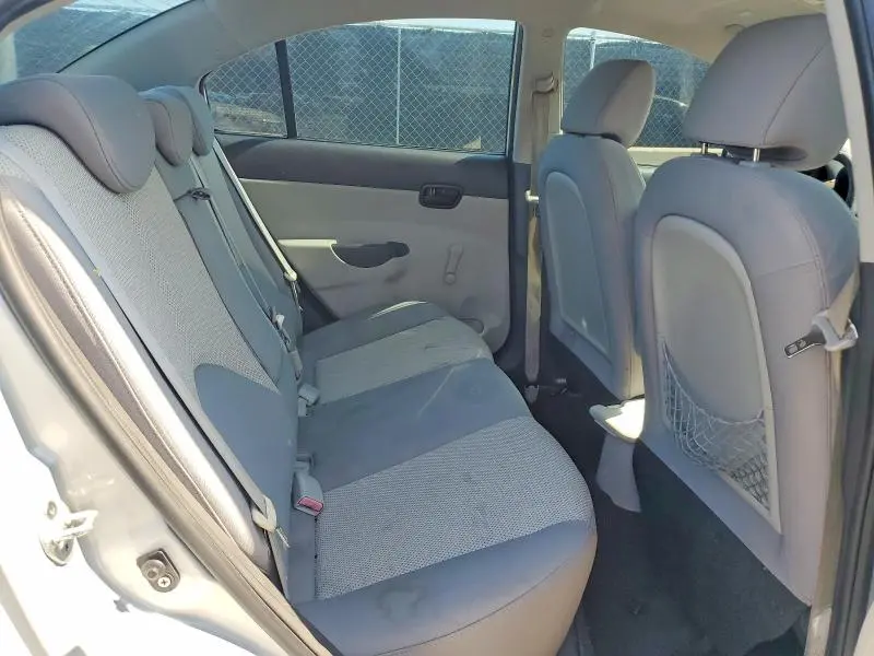 2010 HYUNDAI ACCENT GLS  