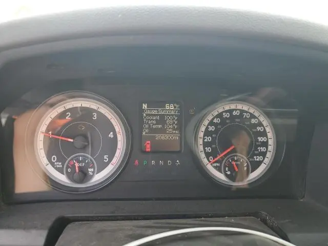 2016 RAM 1500 SLT