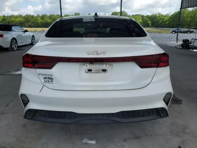 2024 KIA FORTE LX  