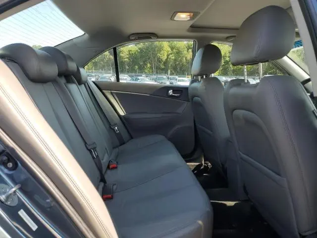 2010 HYUNDAI SONATA SE