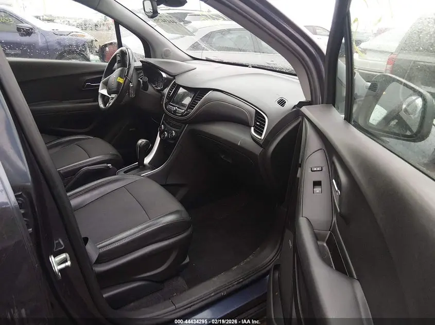 2019 CHEVROLET TRAX LT