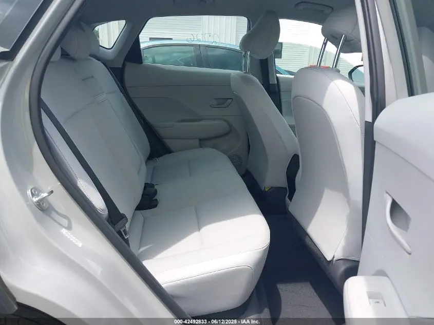 2024 HYUNDAI KONA SE