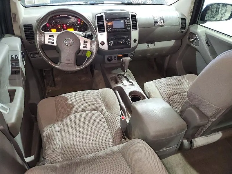 2014 NISSAN FRONTIER SV  