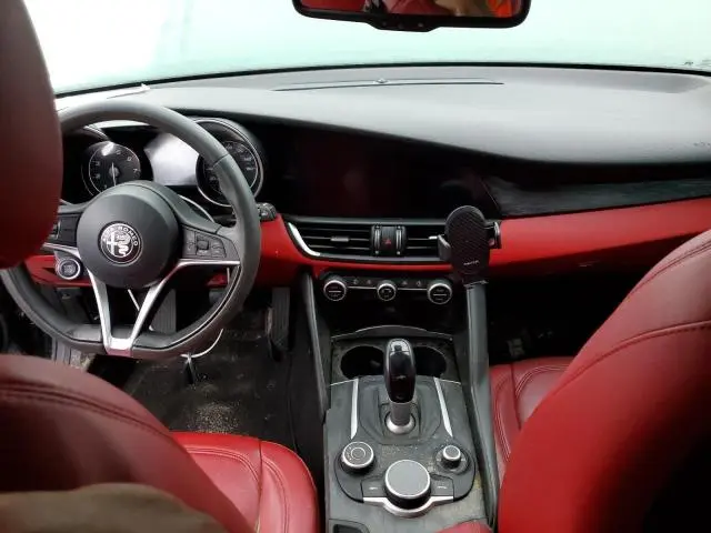 2019 ALFA ROMEO GIULIA   