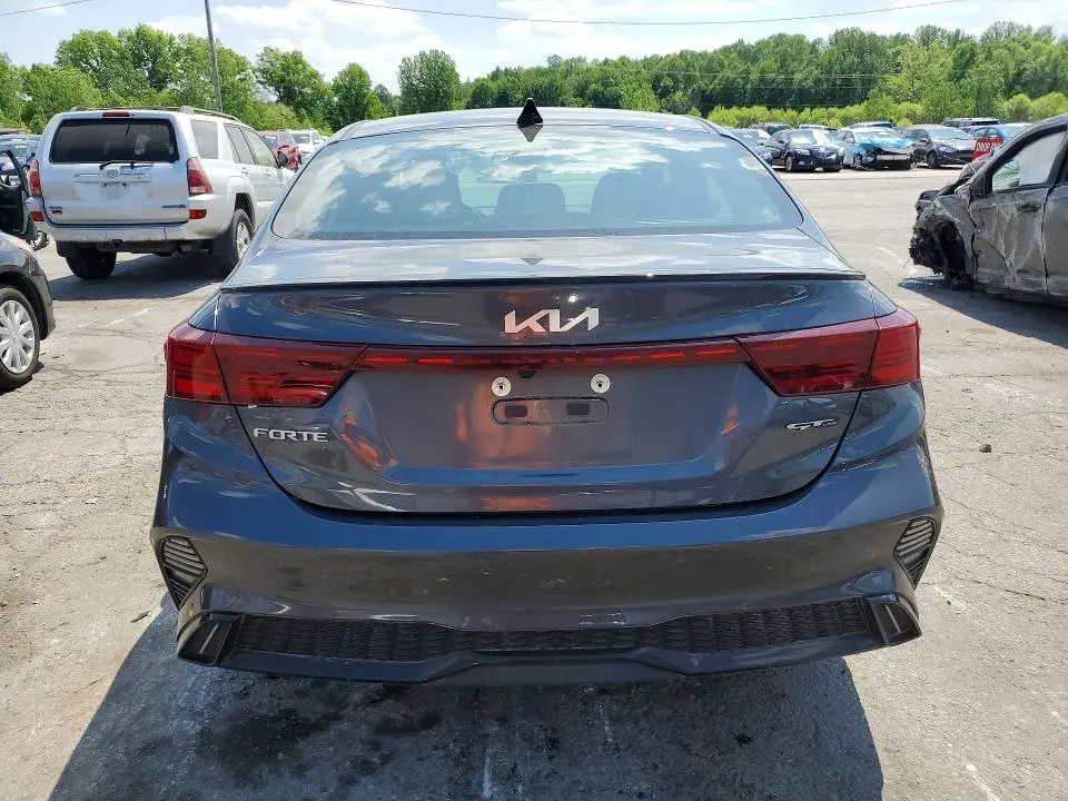 2024 KIA FORTE GT LINE  