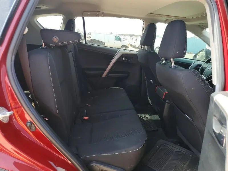 2018 TOYOTA RAV4 XLE  