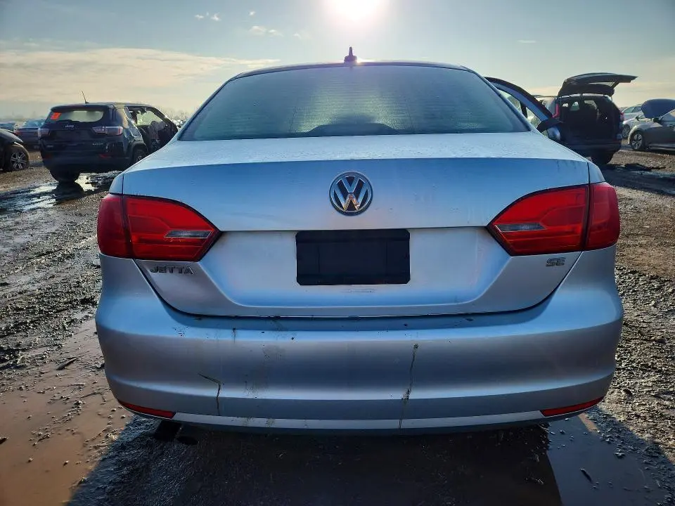 2014 VOLKSWAGEN JETTA SE  