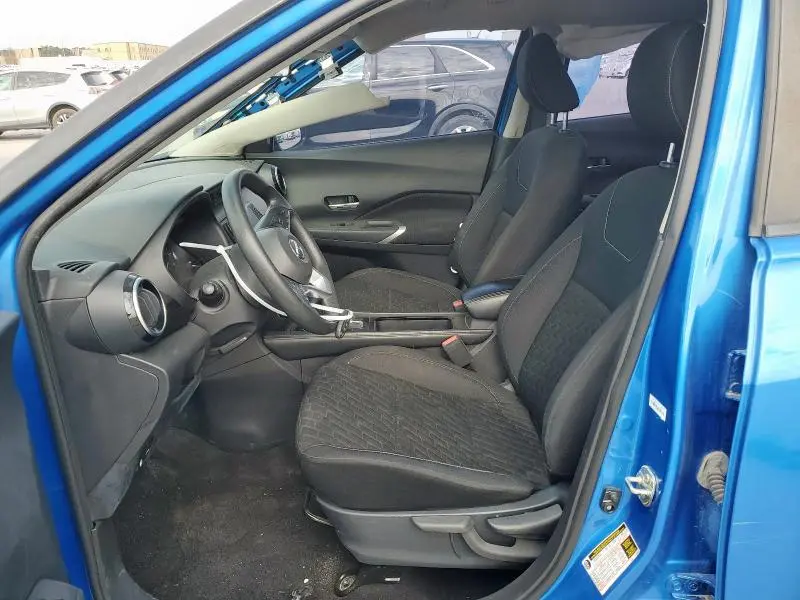2021 NISSAN KICKS SV  