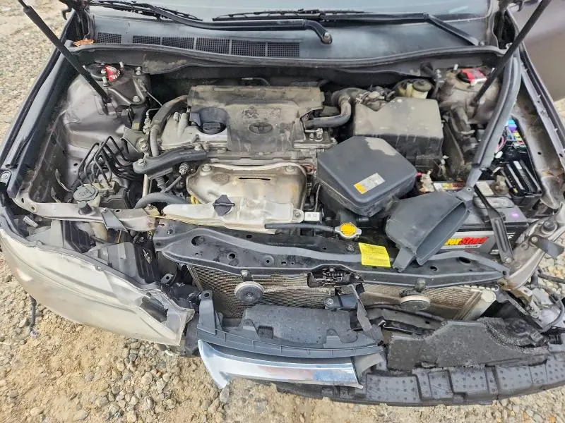 2015 TOYT CAMRY SE   